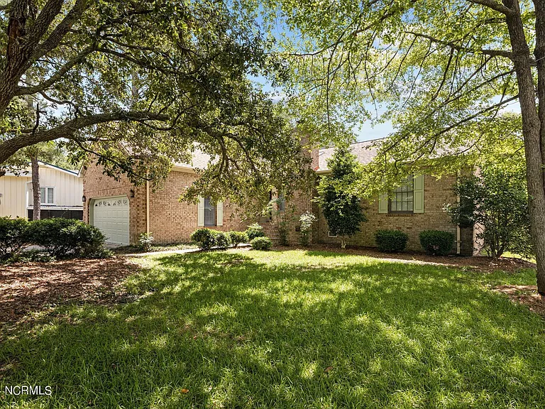 5722 Gondolier Dr — Photo 6