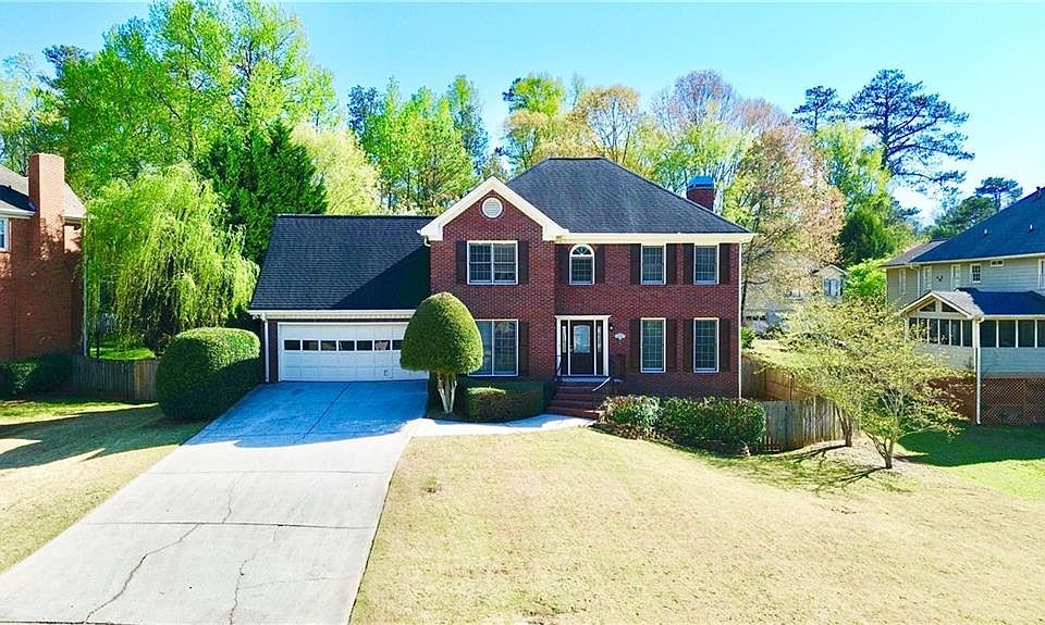 1st image of 1595 Holly Lake Cir