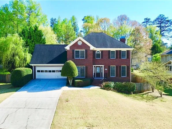 1595 Holly Lake Cir, Snellville, GA 30078