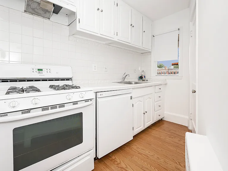 1730 Commonwealth Ave #7 — Photo 7