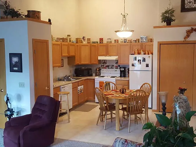 600 W Blackhawk Dr #UP — Photo 5