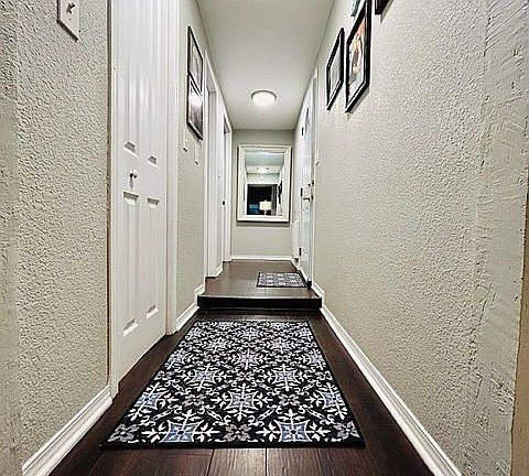 5th image of 1020 W Louisa Ave