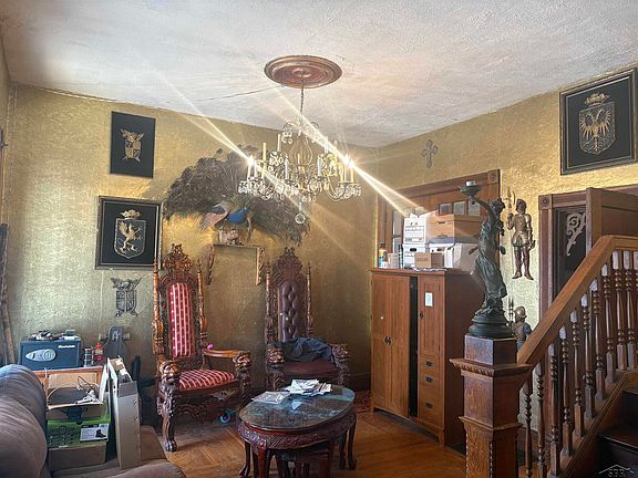 3rd image of 403 S Harrison St