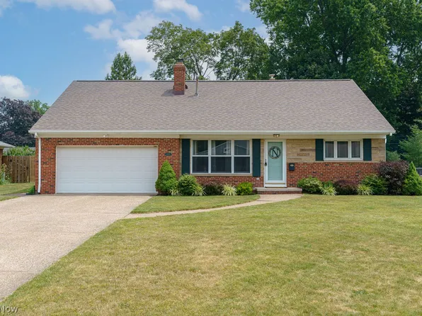 4421 W Ranchview Ave, North Olmsted, OH 44070
