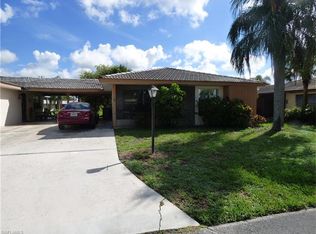 7 Parkwood Villas Ct, Lehigh Acres, FL 33936