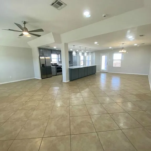 1807 Prestige Loop — Photo 3