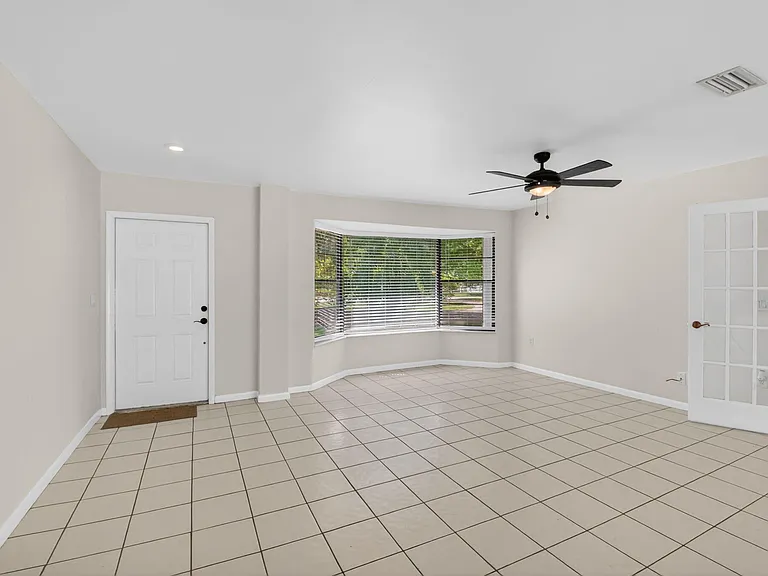 10157 La Reina Rd — Photo 7