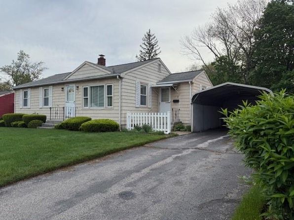 21 Cochran St, West Warwick, RI 02893