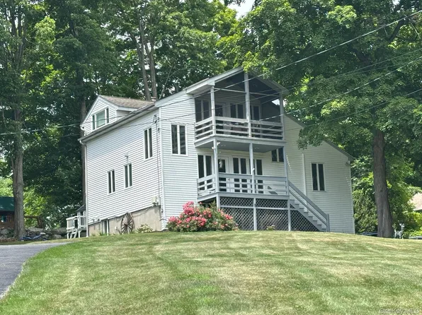 2 Fairview Road, Mahopac, NY 10541
