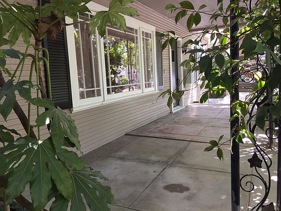 2nd image of 827 33rd St APT 1