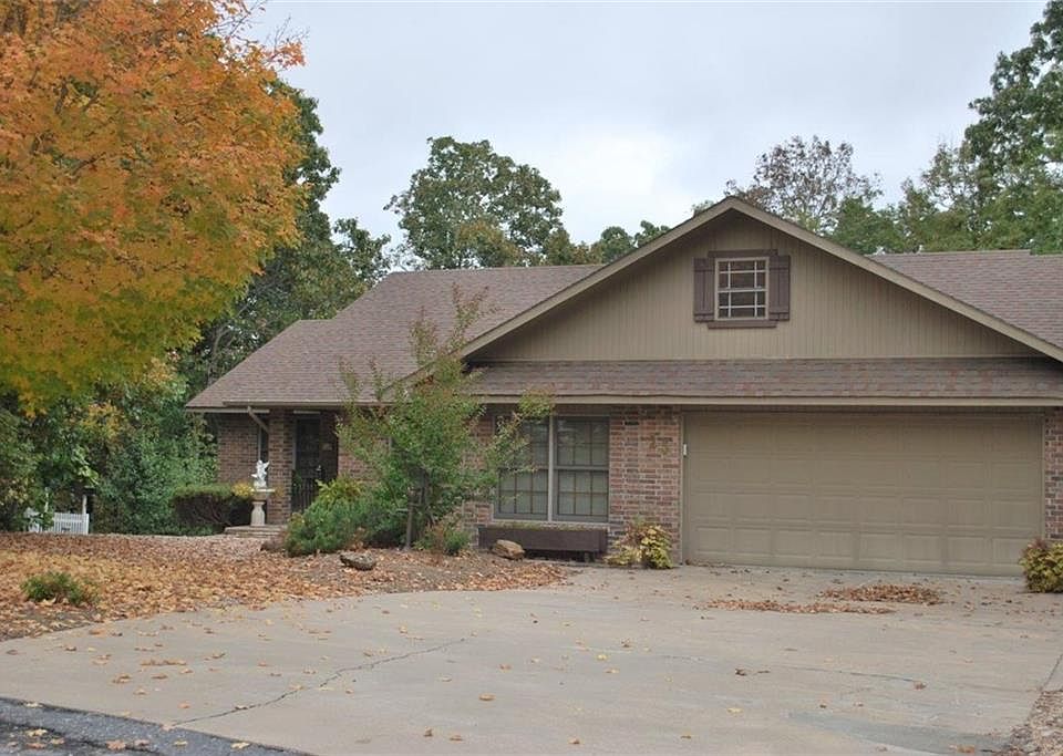 1st image of 25 Dunbarton Ln
