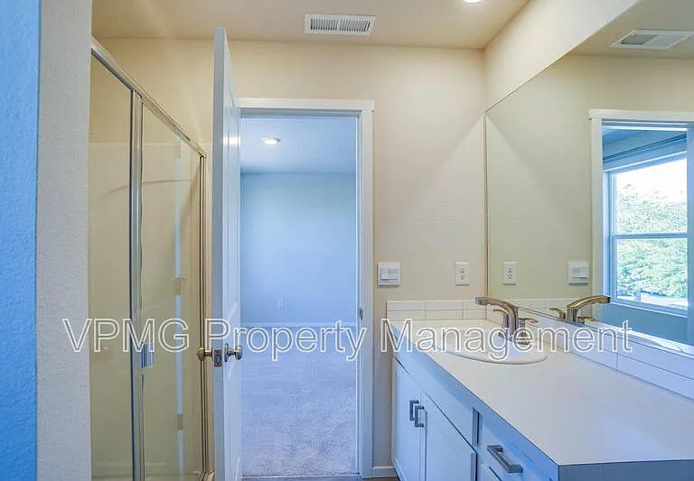2620 NE 117th Pl — Photo 32