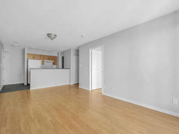 1295 Richards St #1707, Vancouver, BC V6B 1B7