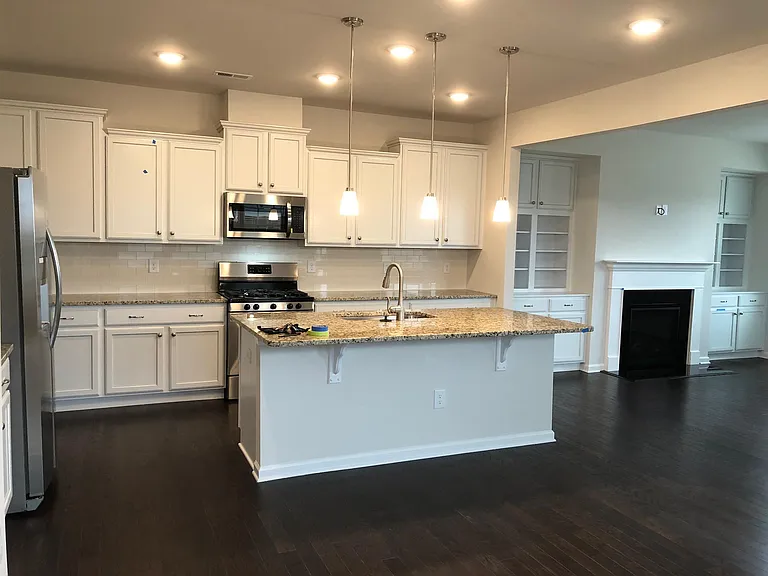 12906 Robert Walker Dr — Photo 3