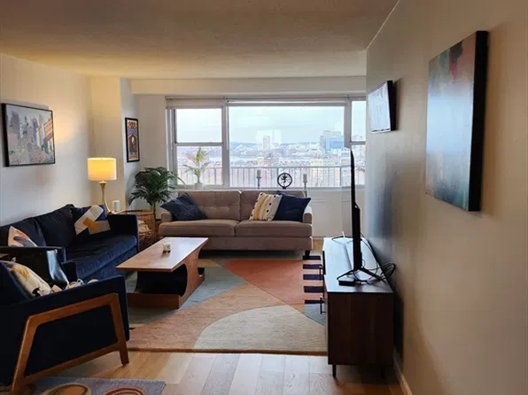 151 Tremont St APT 16F, Boston, MA 02111