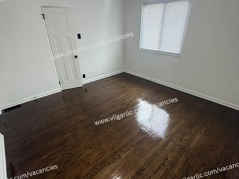 600 W 46th Ave — Photo 27