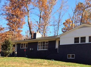 11715 Lakeway Dr, Manassas, VA 20112