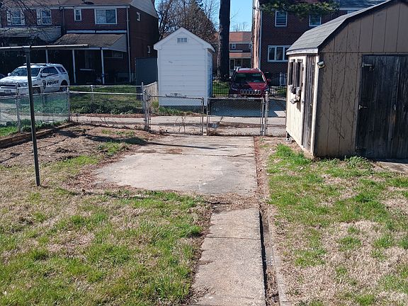 3rd image of 1008 Foxridge Ln