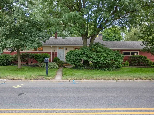 615 College Ave, Goshen, IN 46526