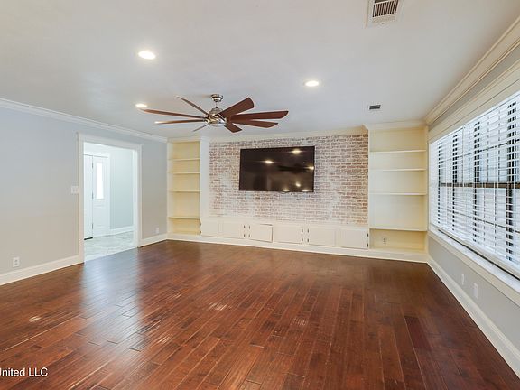 5th image of 4432 Lily Patch Ln