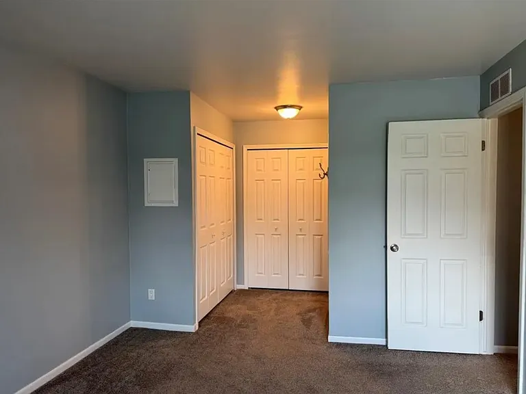 706 Sunset Ln — Photo 3