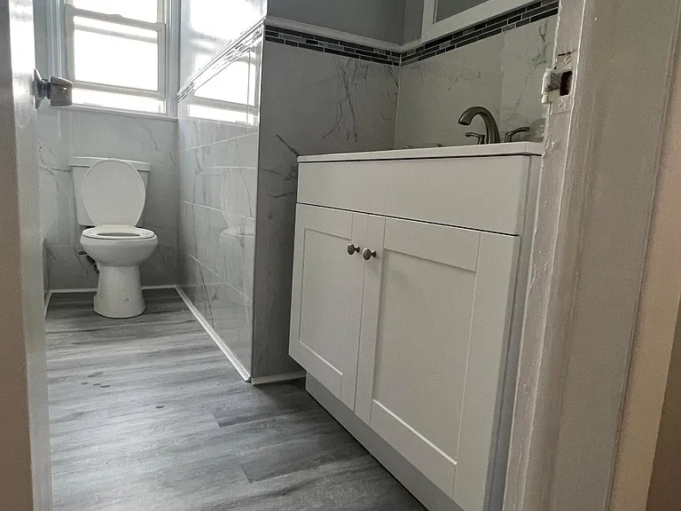 18 Roosevelt Dr — Photo 8