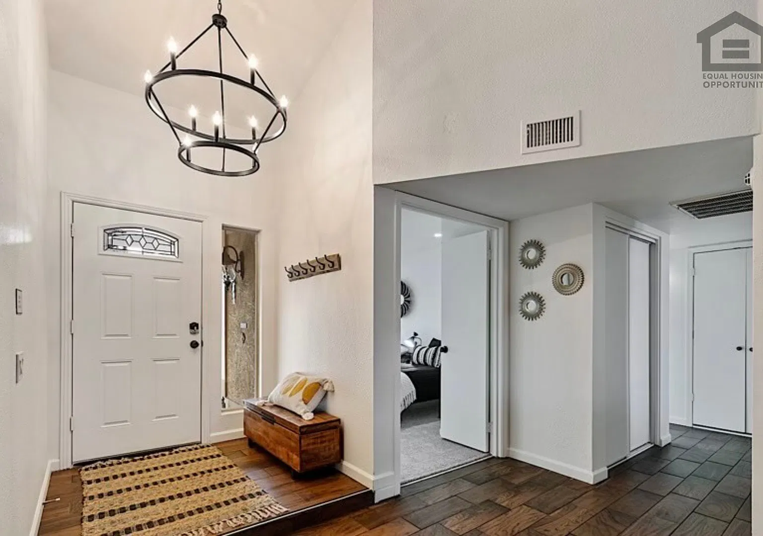 3Bed/2Bath Furnished House at 7th Ave/Union Hills! Move-In Ready on 12/10/2026! — Photo 2