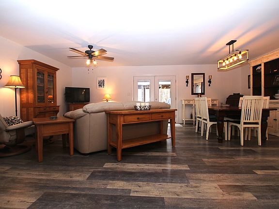 3rd image of 1279 Coneross Point Dr