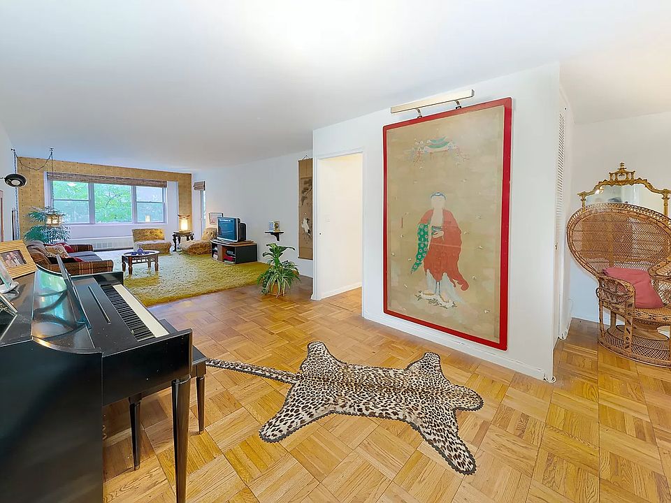 1st image of 15 W 72nd St APT 3S