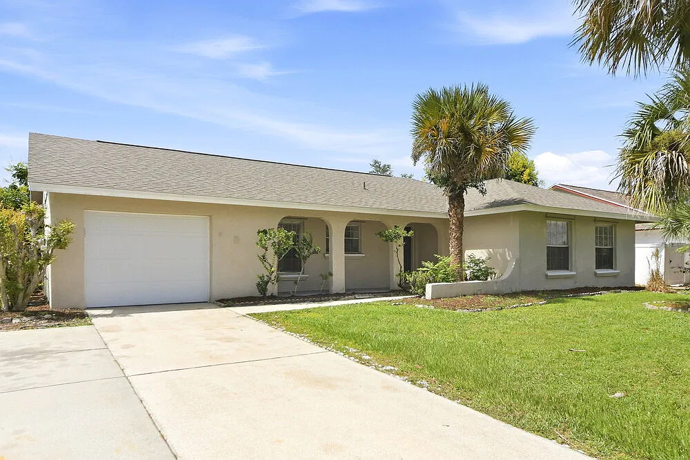 3 bed, 2.0 bath, 1340 sqft, $2,265 — Photo 3