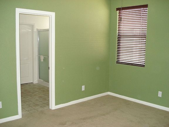 Master br towards bath