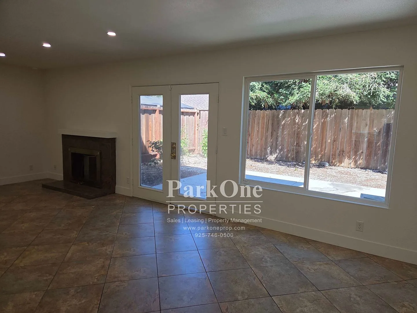 Updated 4 Bed 3 Bath Home With Solar — Photo 4