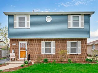 1619 E Elm St, Wheaton, IL 60189