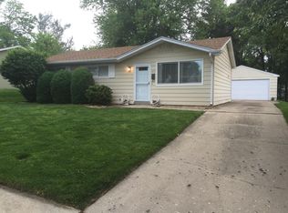 1415 Johnson Ln, Springfield, IL 62702