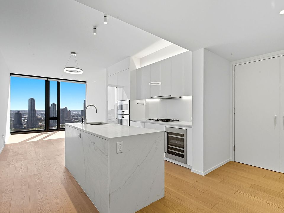 1st image of 695 1st Ave #36A