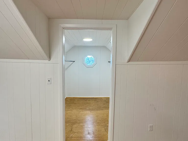 92 Country Way — Photo 2