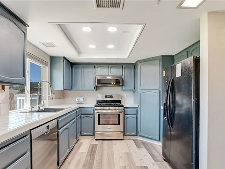 22301 Osprey Ct — Photo 2