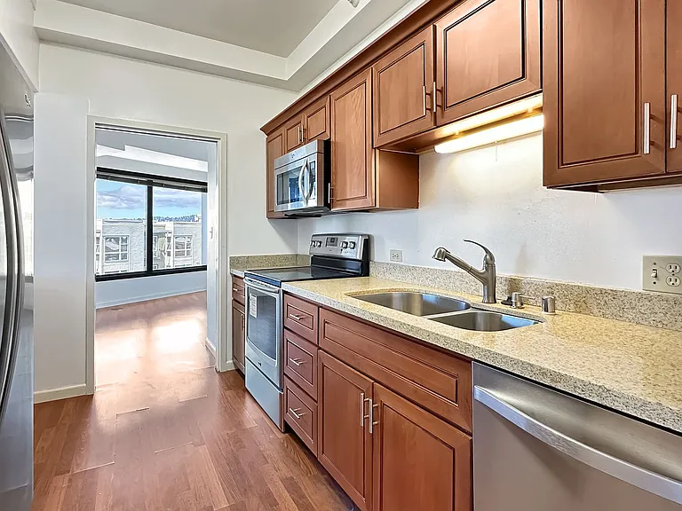 6363 Christie Ave #517 — Photo 4