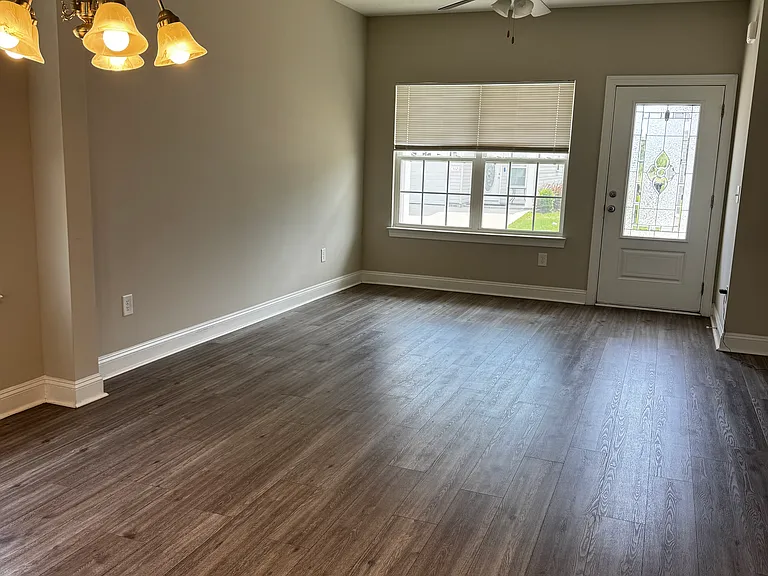 Spacious living room