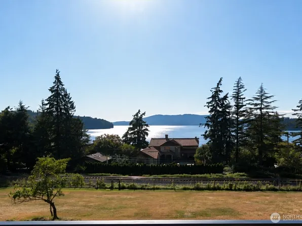907 Chuckanut Drive, Bellingham, WA 98229