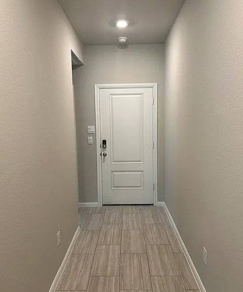 333 Lubbock Dr — Photo 9