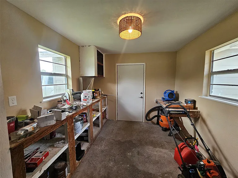 120 Ronald Ave — Photo 20