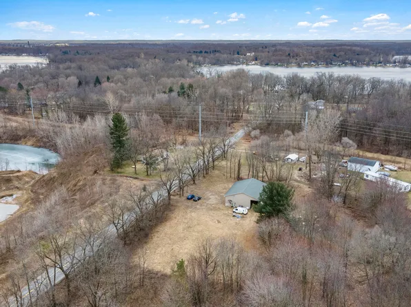 57320 46 1/2 St, Lawrence, MI 49064