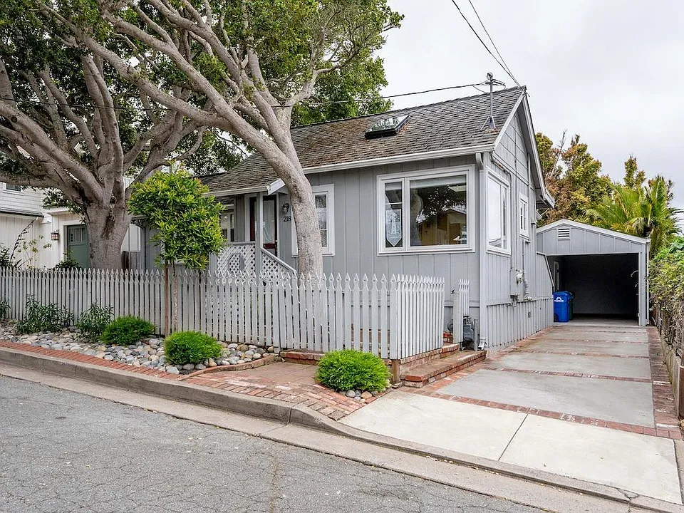 218 5th St