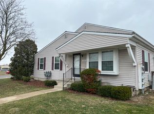 28313 Raleigh Crescent Dr UNIT 70, New Baltimore, MI 48047