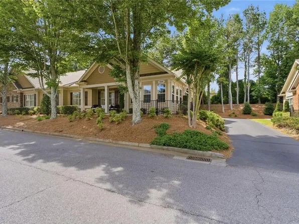 1035 Brook Knoll Ln, Cumming, GA 30041