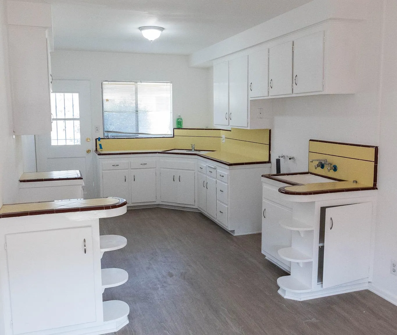 2 bed, 900 sqft, $2,500 — Photo 4