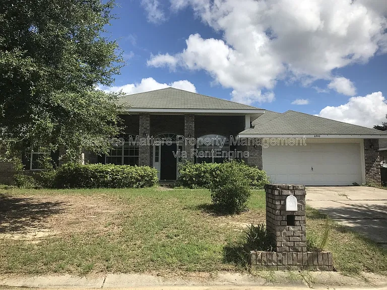 6940 Hardwood Ct — Photo 1