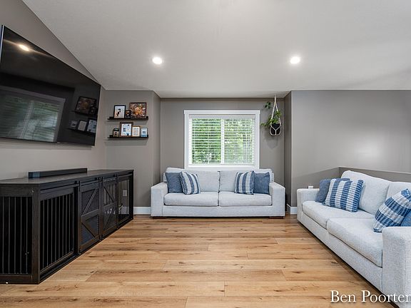 4th image of 11637 Crimson Creek Dr