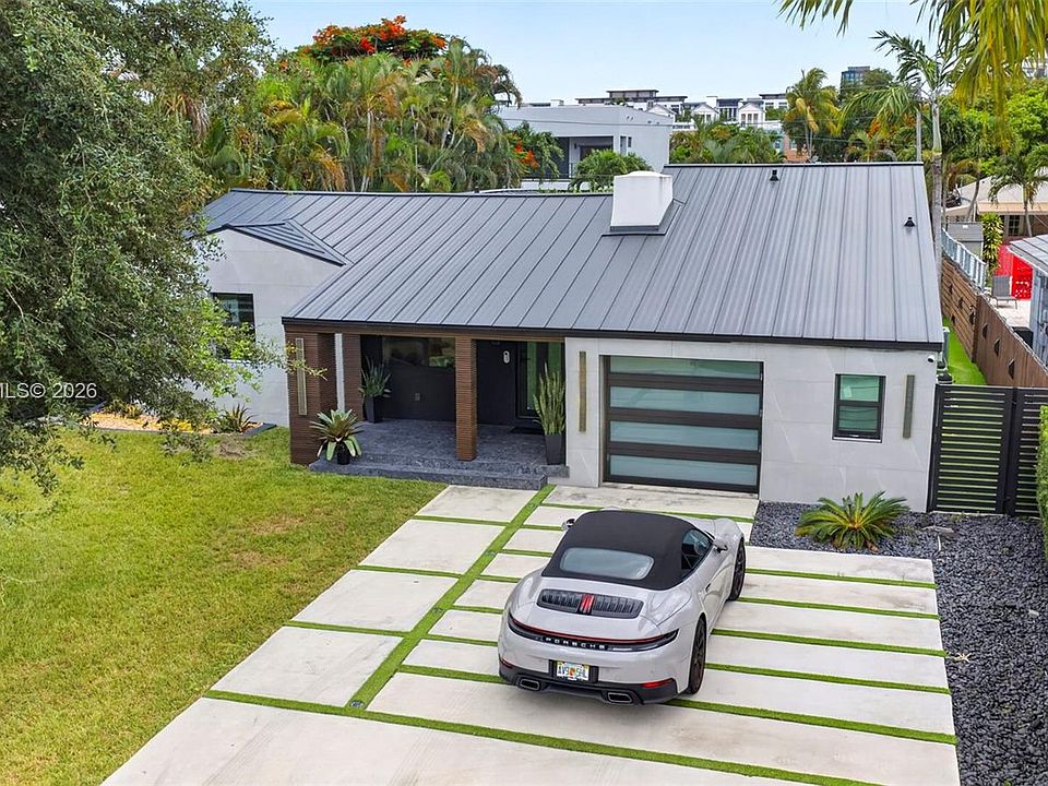 1st image of 545 NE 9th Ave